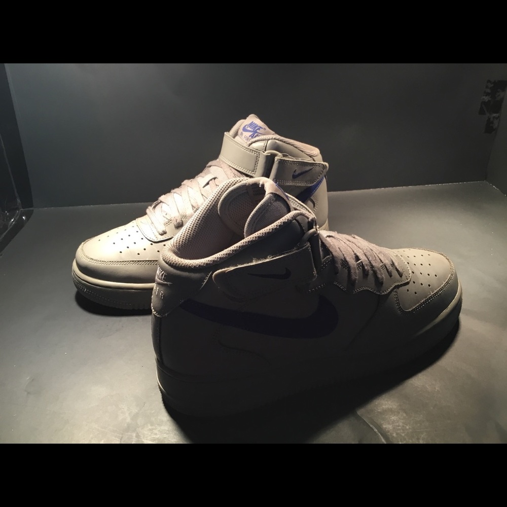 Men Nike Air Force 1 Athletic Shoes Sz9.5M Leather